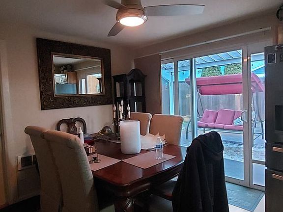 5th image of 1826 C St SE Unit A