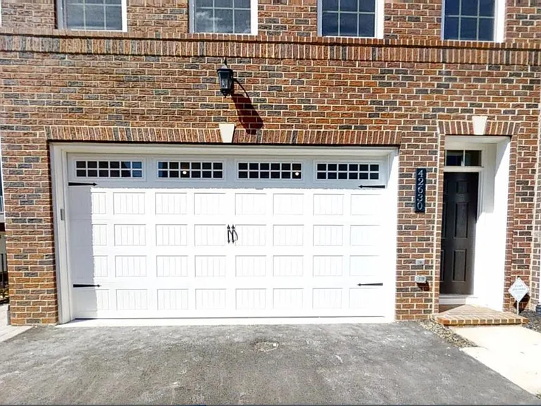Front view, corner home