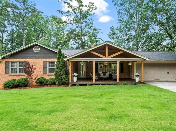 3843 Lake Dr SE, Smyrna, GA 30082