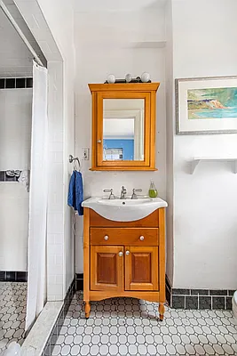 Sold by Keller Williams NYC | media 6