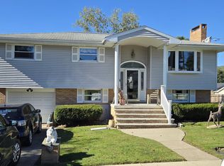 102 Mackie Ln, Taylor, PA 18517