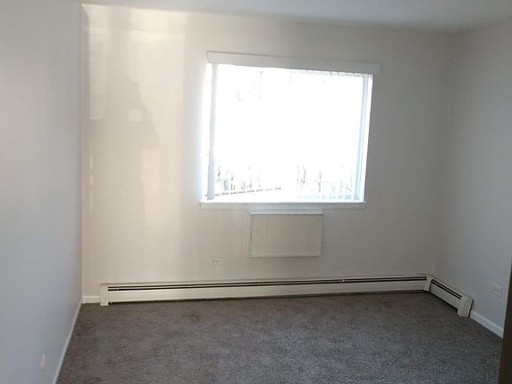 3rd image of 156 Oliver Ct APT B