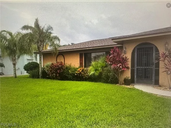 1718 SE 15th Ter, Cape Coral, FL 33990