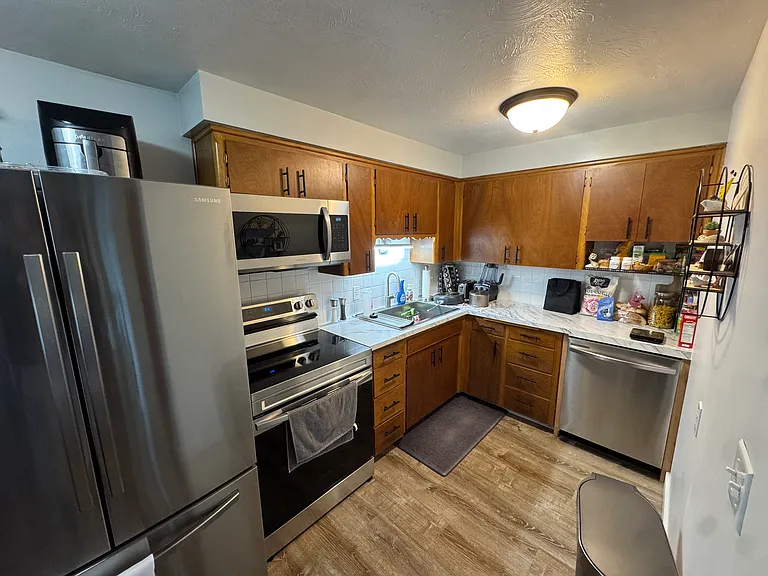 1337 NW Hall Dr — Photo 1