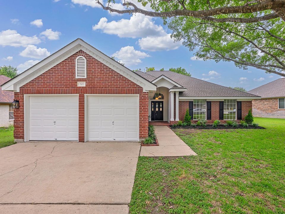 1st image of 705 Split Oak Dr
