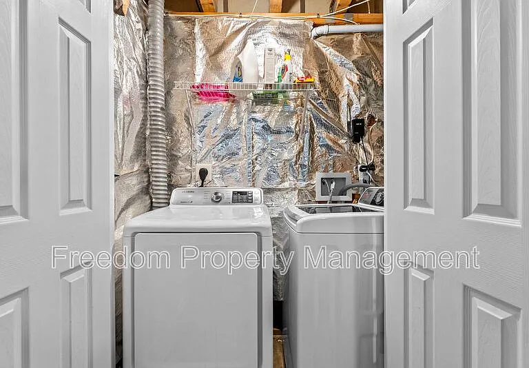 15305 Brazil Cir — Photo 36