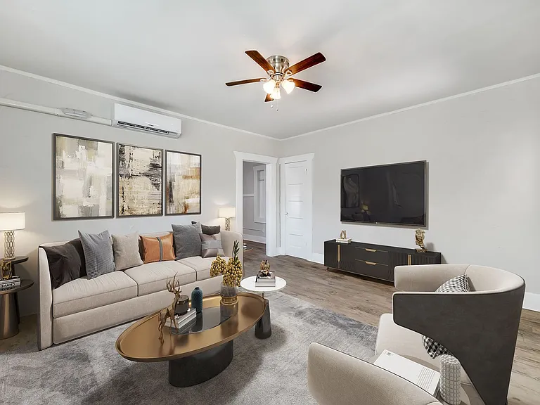 310 E Lambright St — Photo 30