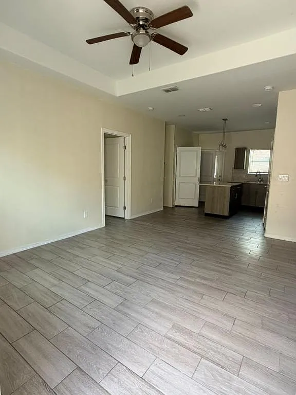 1613 W Broome St #3 Edinburg TX 78541 — Photo 2