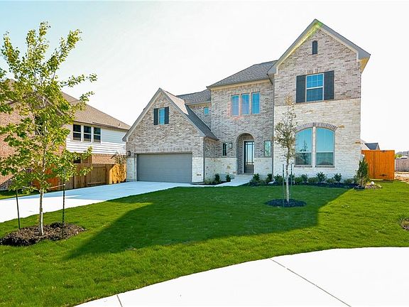 3rd image of 525 Hidden Creek Way