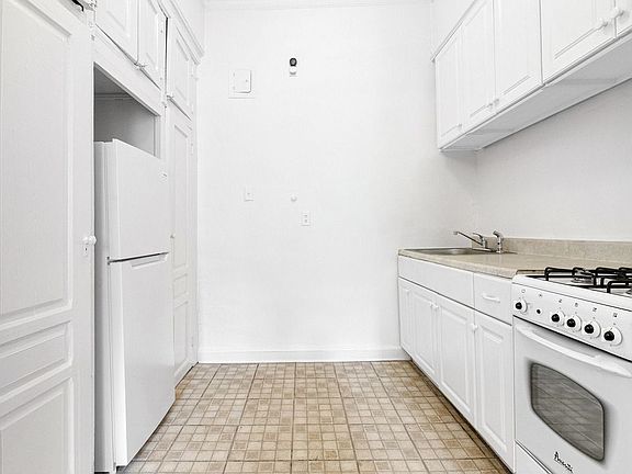 5th image of 150 W 88th St #2B