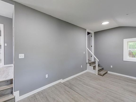 3rd image of 1338 Ohio Ave Unit 4