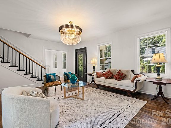 2nd image of 1407 Mimosa Ln NW