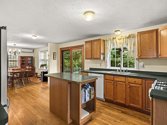 4th image of 15 Eldridge Street Ext