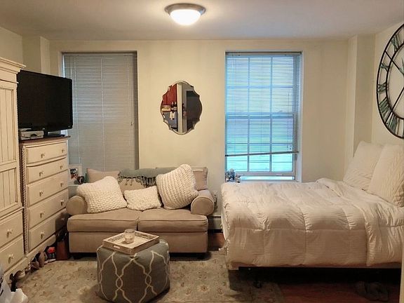 5th image of 254 E 33rd St APT 2S