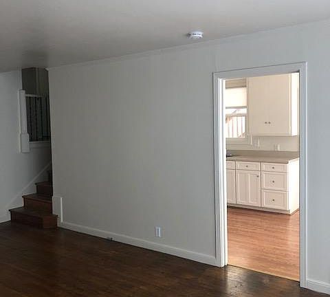 5th image of 205 Mosswood Way #205