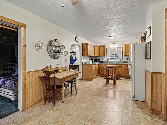 3rd image of 2240 E Loop Rd