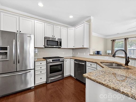 4th image of 6453 Silver Star Ln