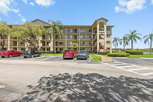 1351 SW 141st Ave #213G Photo 1