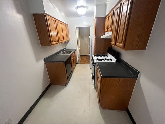 4th image of 59-20 175th St #2