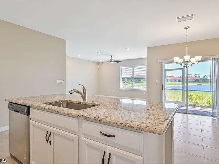 4226 Bloomfield St — Photo 5