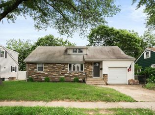 414 Buttonwood St #1, Trenton, NJ 08619