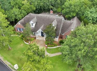 1201 Myrtlewood Dr, Friendswood, TX 77546
