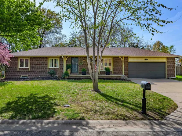 2451 N Winstead Cir, Wichita, KS 67226