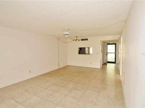 5th image of 2537 Royal Pines Cir APT D