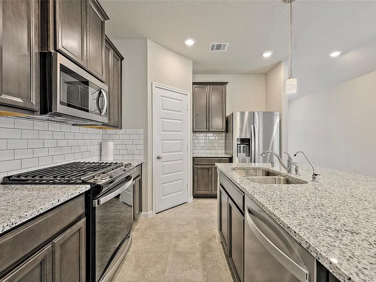 17502 Rosette Grass Dr — Photo 13