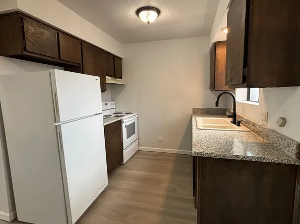 First Street, 2116 N 1st St #D, Flagstaff, AZ 86004