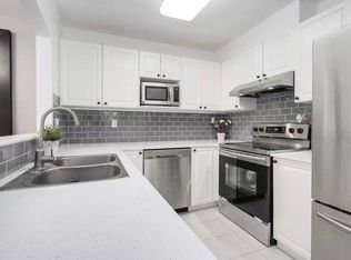 6588 Southoaks Cres #23, Burnaby, BC V5E 4K1