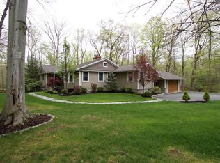 25 Brookvale Rd, Kinnelon, NJ 07405