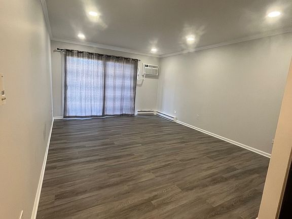5th image of 860 E Old Willow Rd APT 139