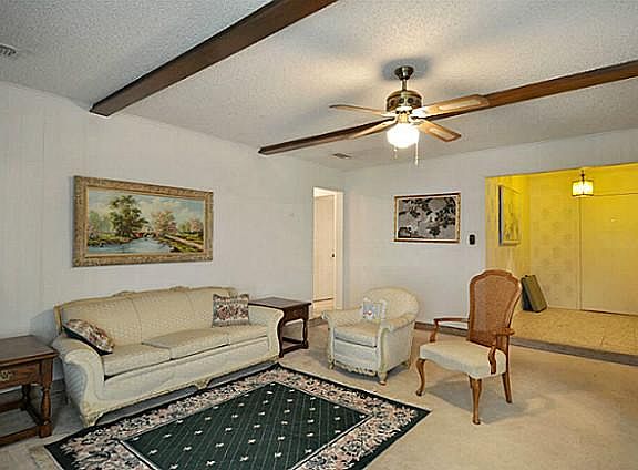 4th image of 2507 Zapata Dr