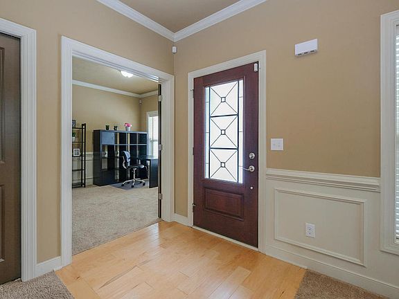 3rd image of 6113 Texas Dr