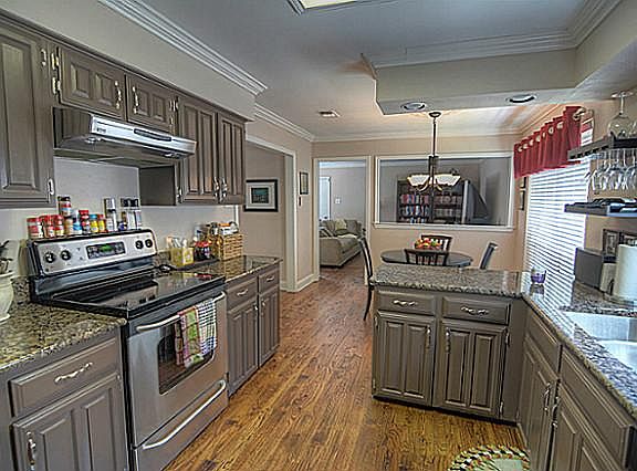2nd image of 2306 Westwind Dr