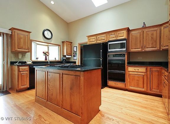 3rd image of 14305 S 81st Ct