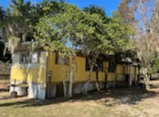 20711 SE 141st St, Umatilla, FL 32784