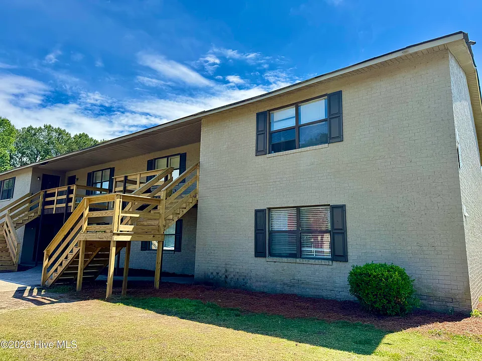 3209 Summer Pl #5