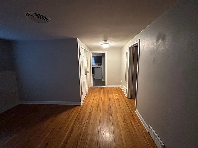 132 W Warburton St — Photo 14