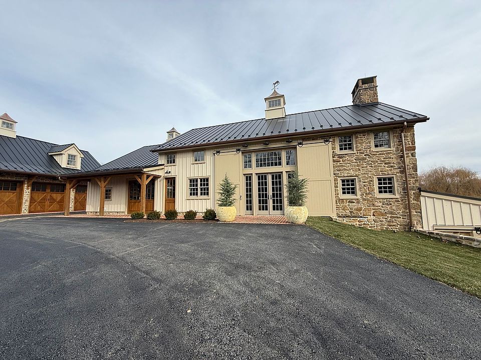 2 Fox Run Rd, Chester Springs, PA 19425 | Zillow