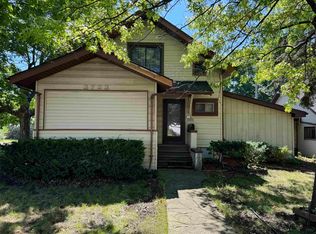 3723 Broadway, Rockford, IL 61108