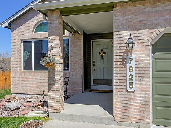 3rd image of 7925 Bard Ct
