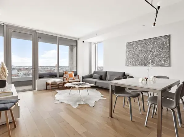 196 S 1st St #11A, Brooklyn, NY 11211