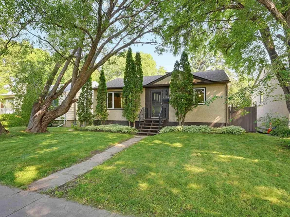 7754 80th Ave NW, Edmonton, AB T6C 0S4