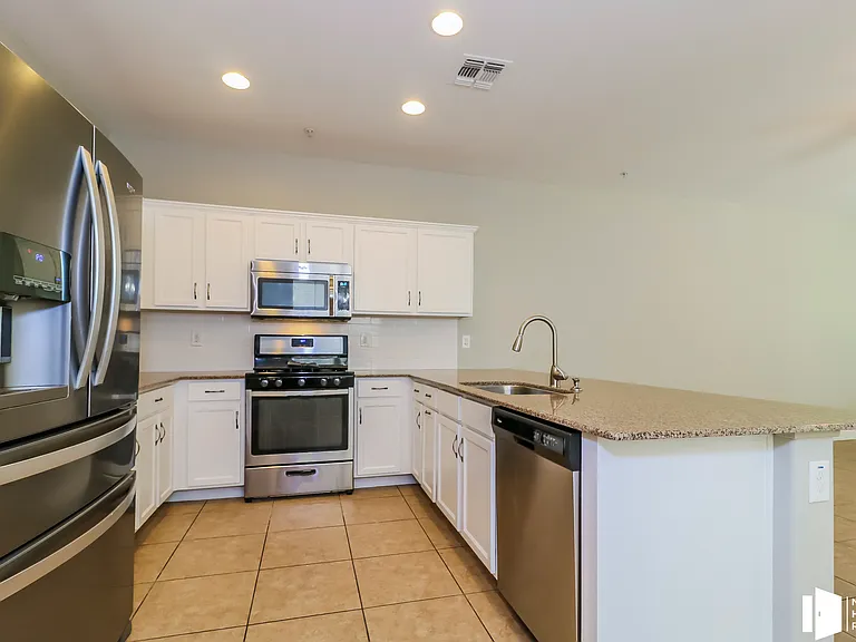 20601 W White Rock Rd — Photo 4