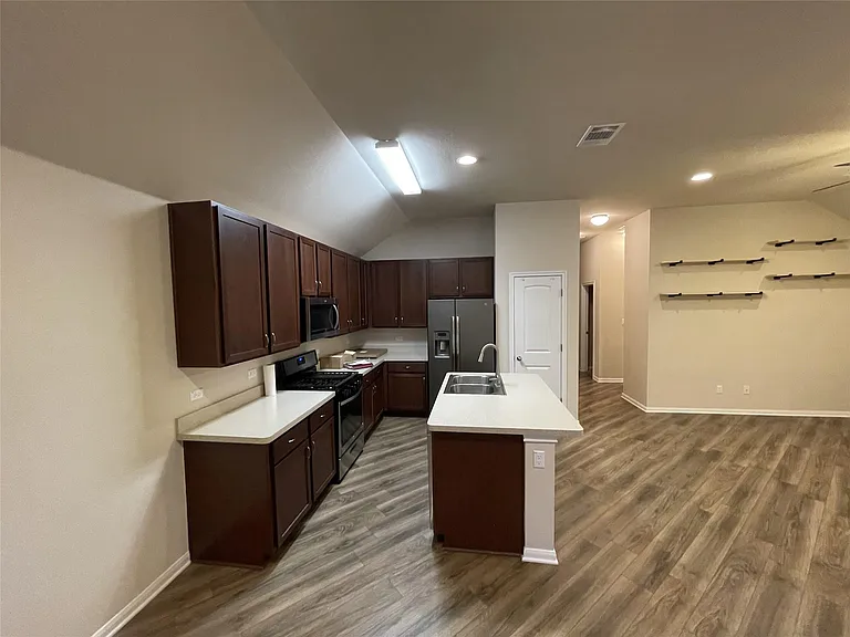 108 Lasino Dr — Photo 9
