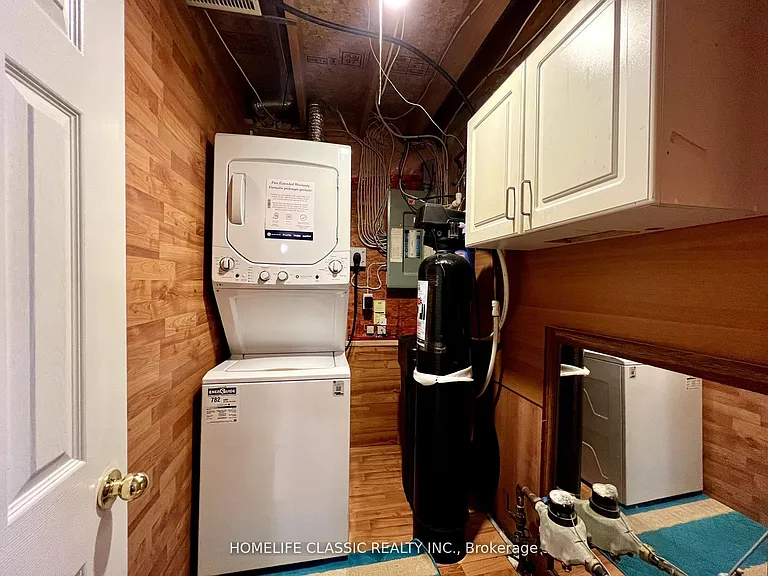 423 Flanagan Ct #LOWER — Photo 13