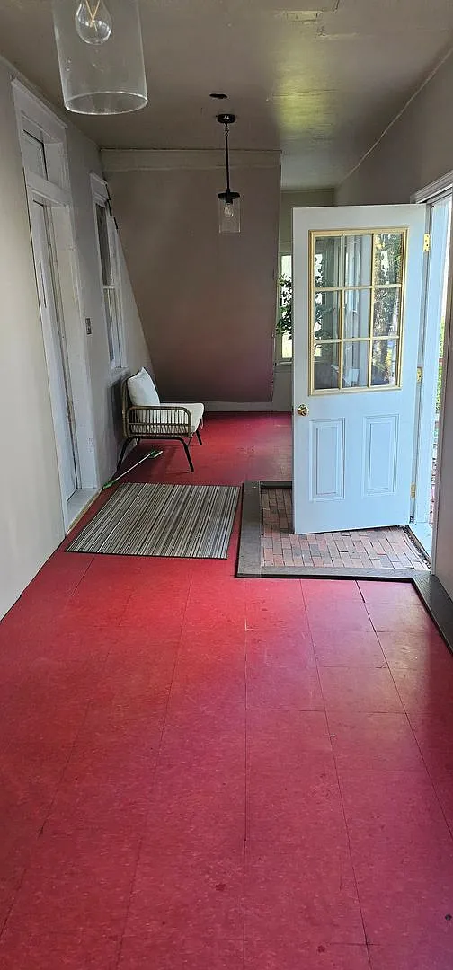 Cozy Single Bedroom Apartment Within a Picturesque Tri-Plex - All Utilities Included in Price! — Photo 2