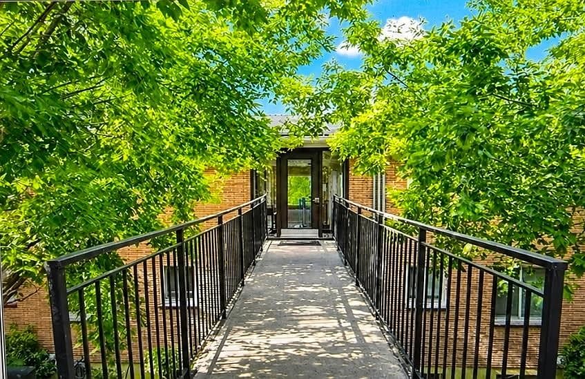 1st image of 202 E Rockwood Blvd APT 5